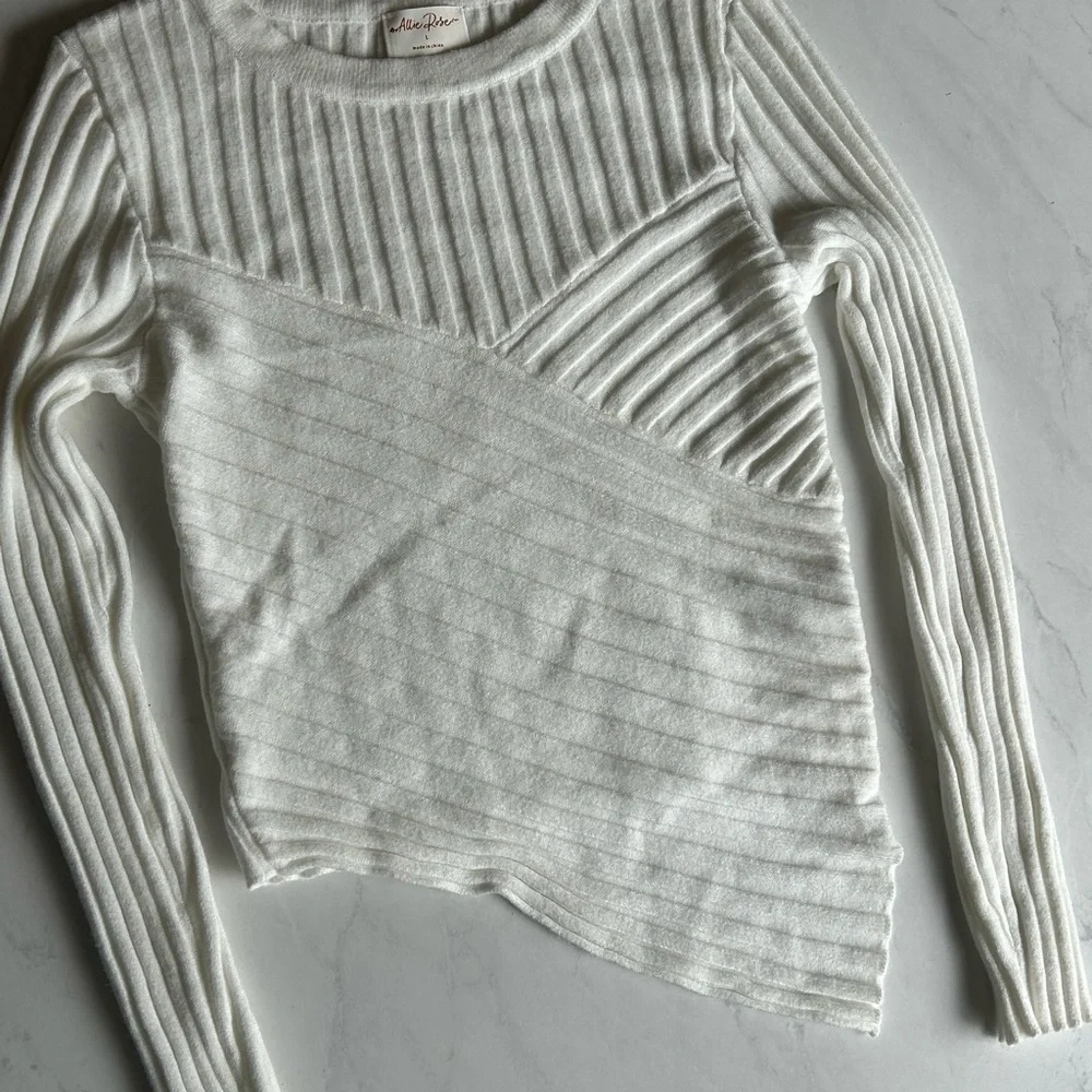 Chic White Ribbed Sweater - Picture 9 of 11